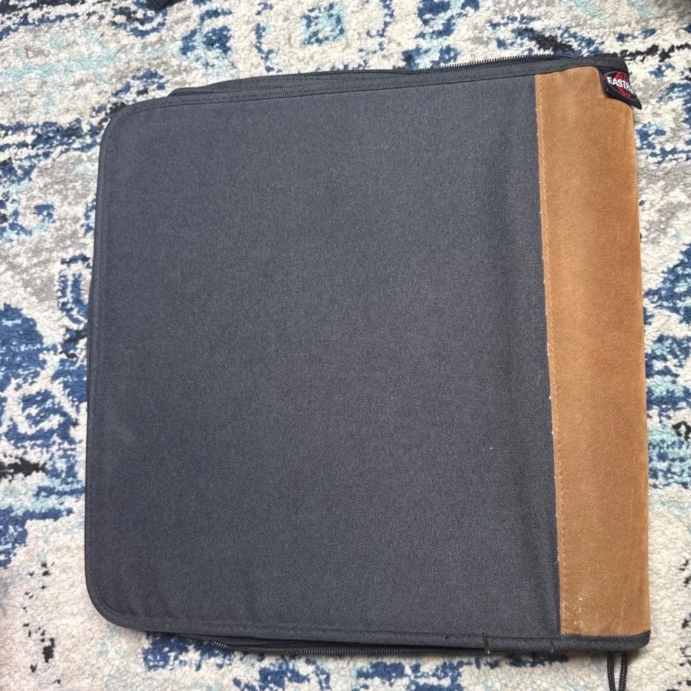 Eastpak Vintage Black‎ Canvas Suede Spine Zip Around Binder Portfolio Case Black